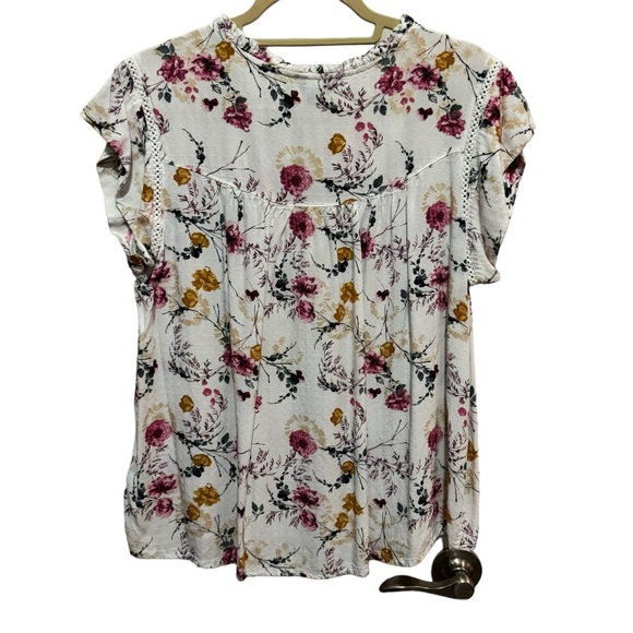 Buffalo - floral cap sleeve blouse - white - size L - EUC - Picture 4 of 4
